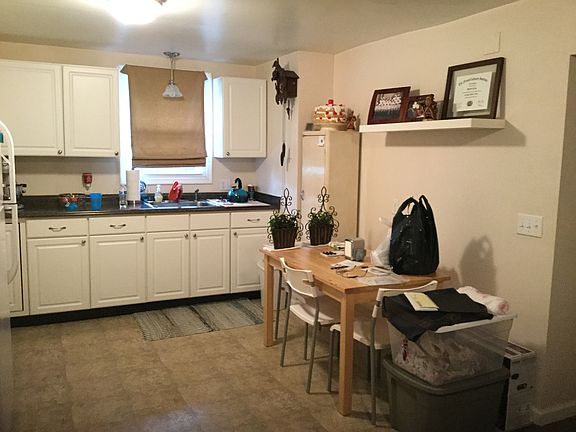 spacious eat-in kitchen