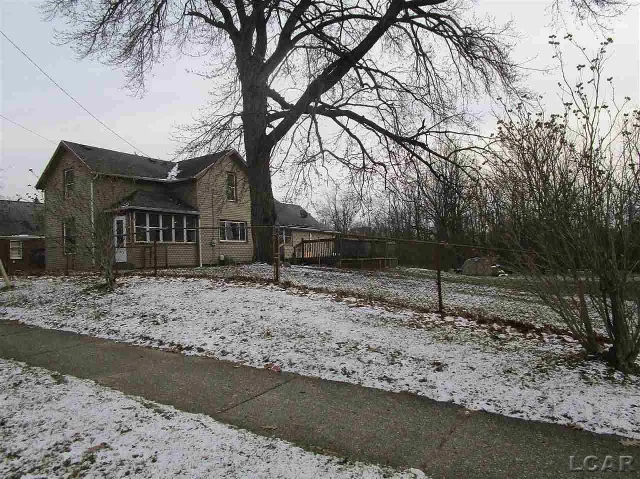 313 E Porter St photo 1