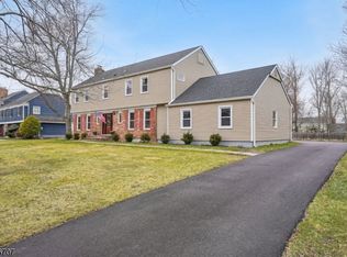 18 Juniper Way, Basking Ridge, NJ 07920
