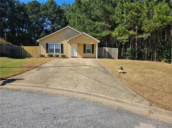 821 Pine Hill Ct, Phenix City, AL 36869