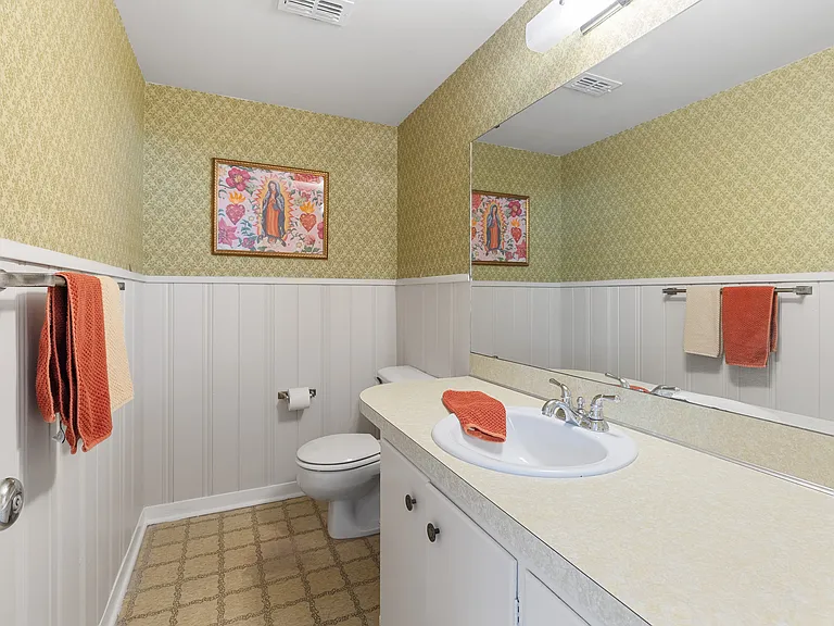 206 Park Ln #C — Photo 9