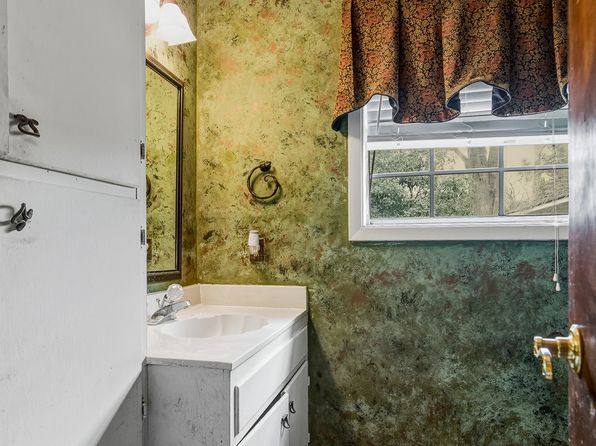 103 Pecan Bayou Dr
