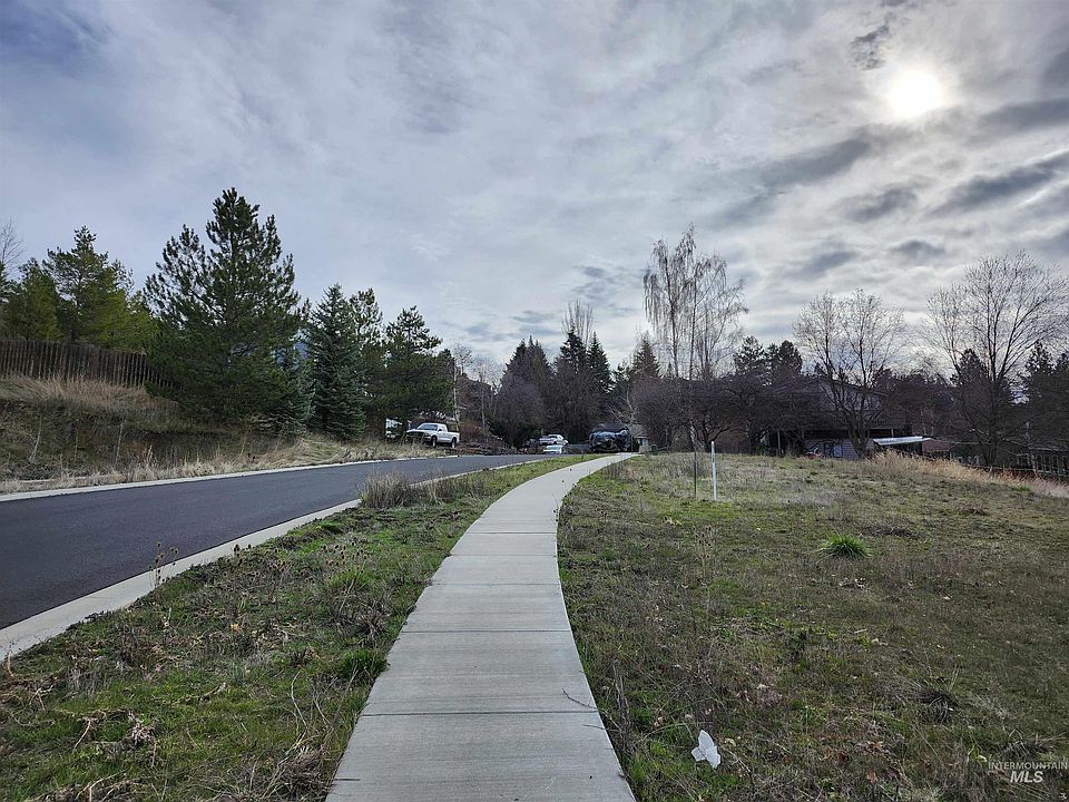 1st image of 2129 W View Dr