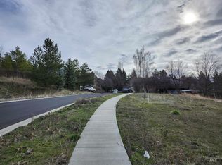 2129 W View Dr, Moscow, ID 83843