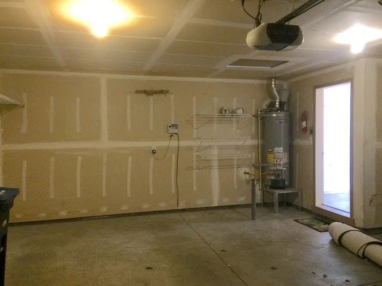 1900 Leanne Ave — Photo 16