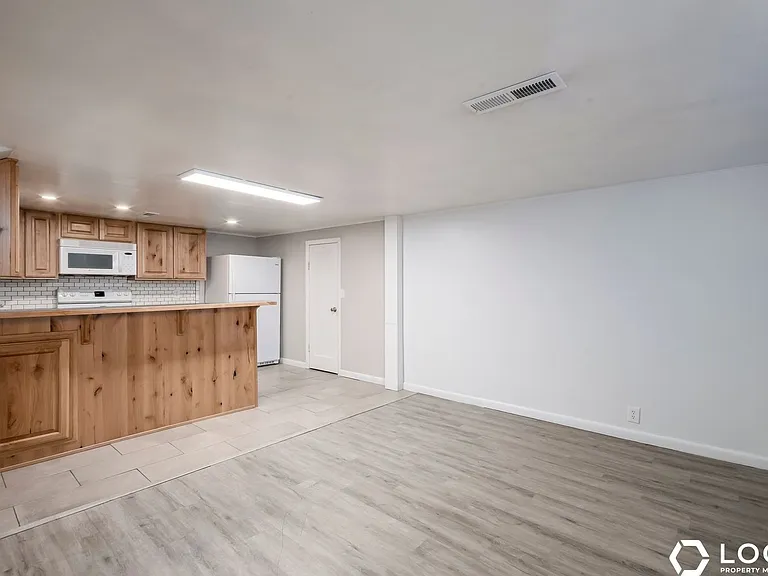 761 N 700 W — Photo 4