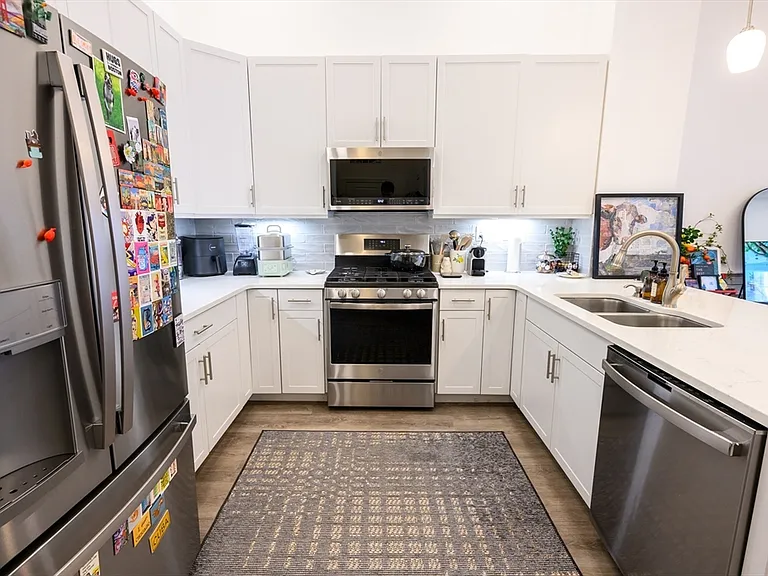 320 Middlesex Ave #B403 — Photo 4