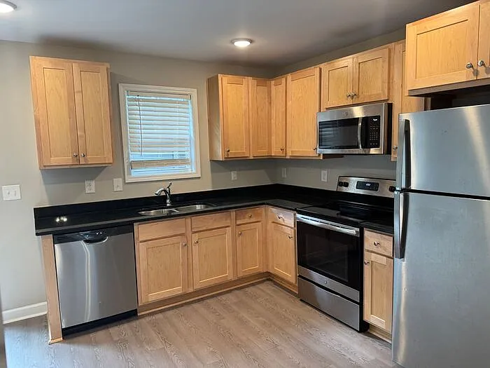 3 bed, 2.5 bath, 1260 sqft, $1,495 — Photo 4