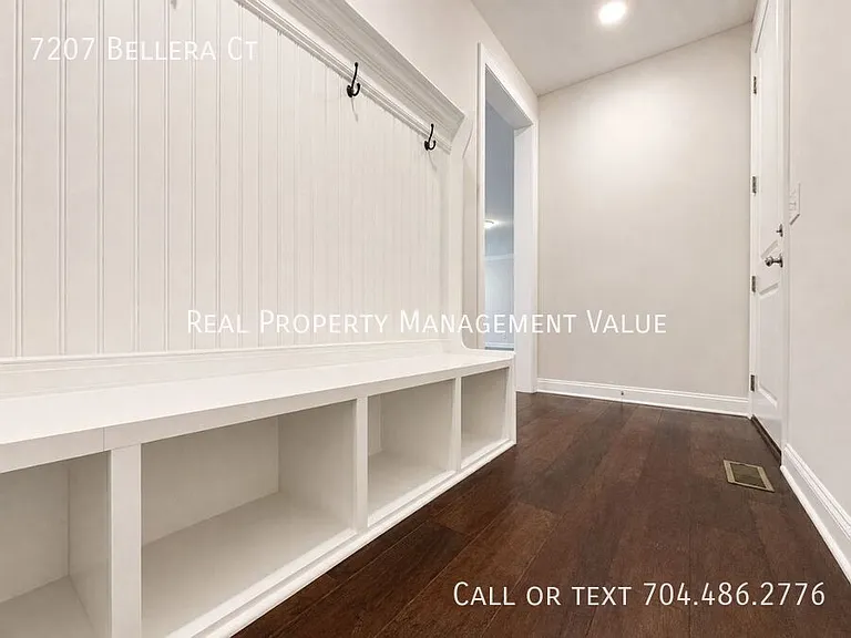 7207 Bellera Ct — Photo 18