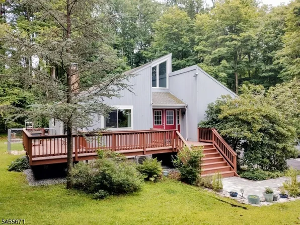 14 Tompkins Ct, Vernon Twp., NJ 07461