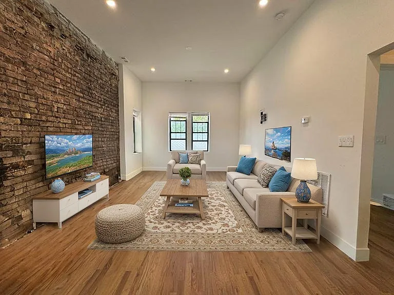 1303 S California Ave #4E — Photo 1