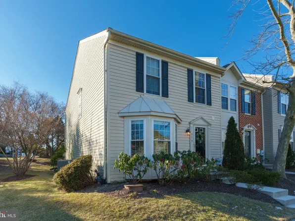 579 Coach Hill Ct, West Chester, PA 19380