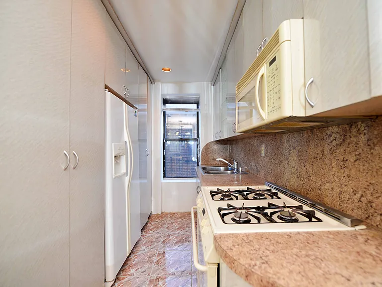3111 Brighton 2nd St #303 — Photo 8