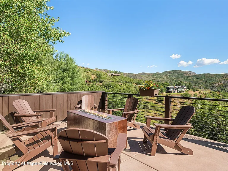 272 Oak Ridge Rd — Photo 43