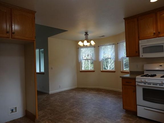 3rd image of 4549 Kincaid Ct