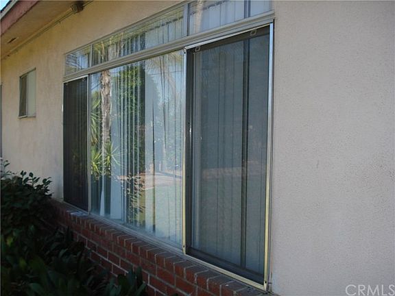 5th image of 219 W Elm St