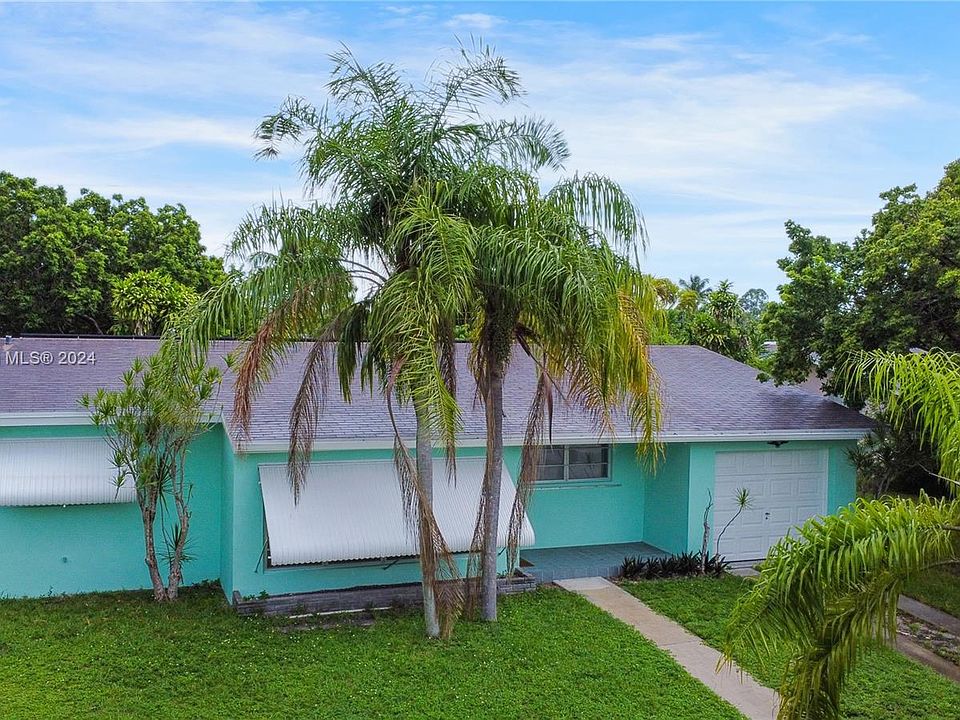 1st image of 9490 Dominican Dr