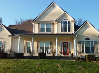 318 N Winter St, Midway, KY 40347