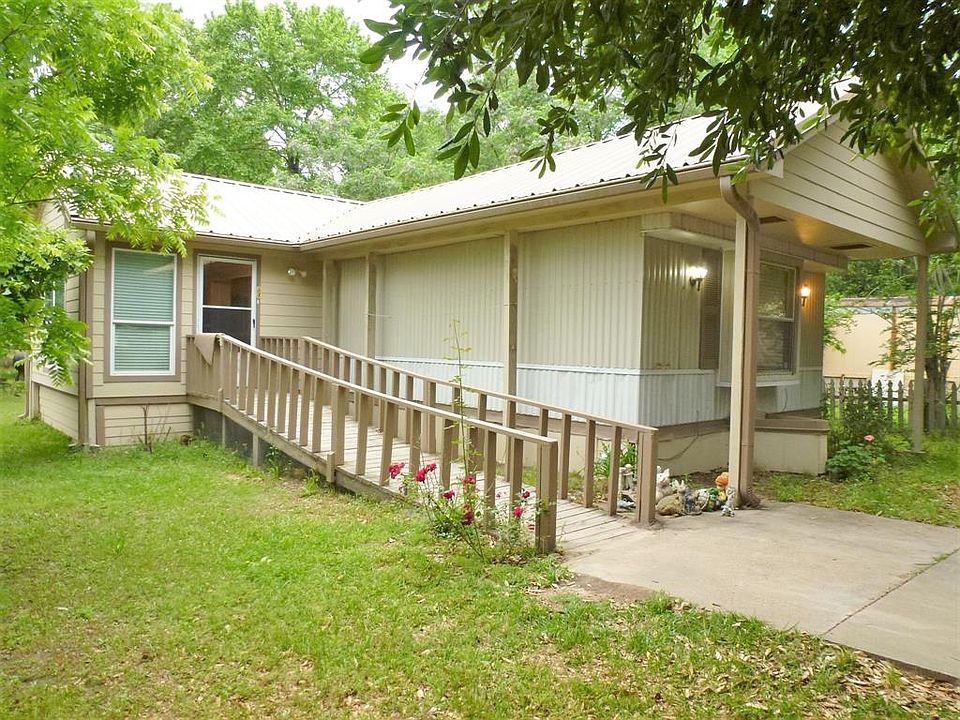 1st image of 214 Rebecca Ln