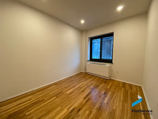 Rented by FirstService Realty (legacy) | media 15