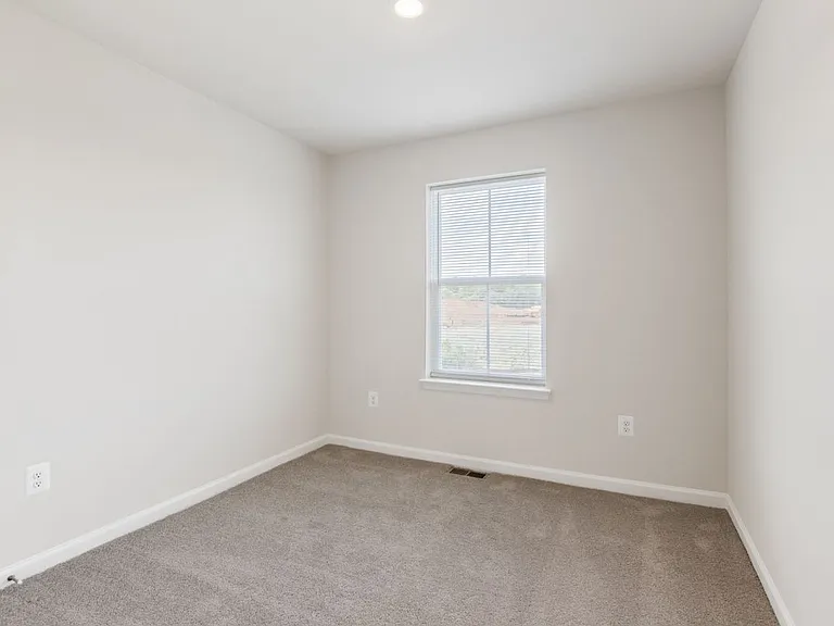 105 Milburn Dr — Photo 25