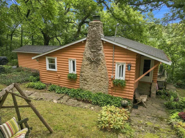 9650 N Brown Rd, Edgerton, WI 53534