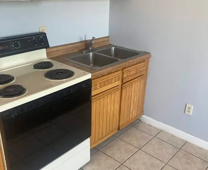4501 Vine St #4 — Photo 4