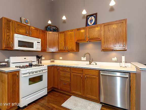 4th image of 17338 Oconto Ave