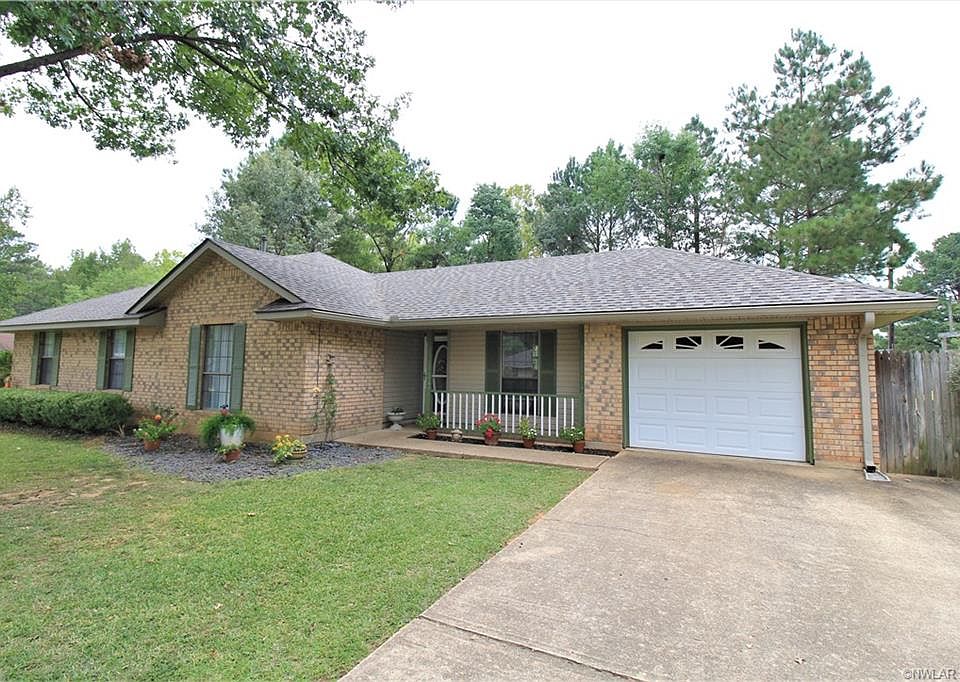 1st image of 4596 Pine Crest Dr