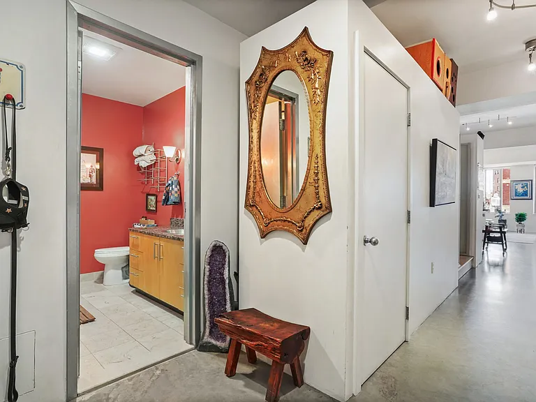 1313 Washington St #215 — Photo 14