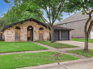 8519 Collingsdale Rd, La Porte, TX 77571