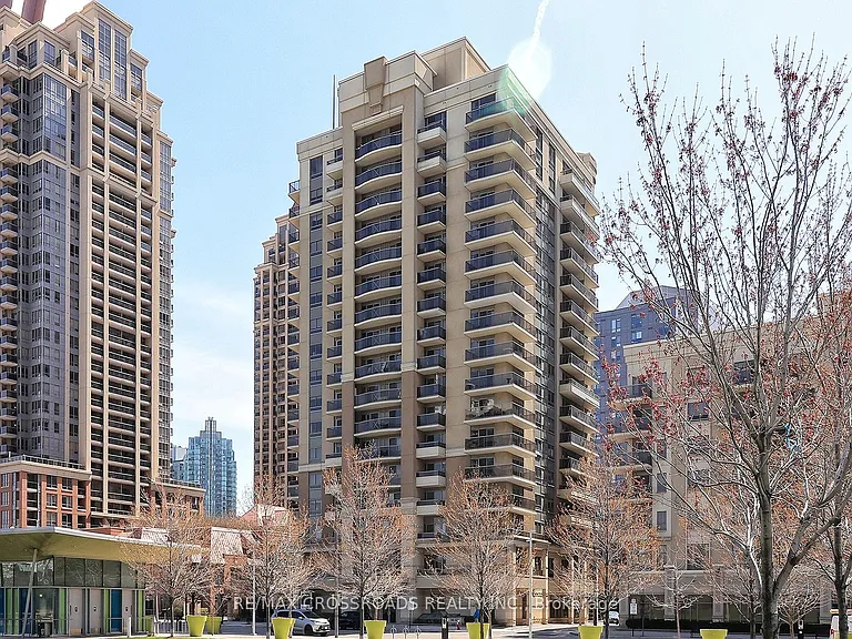 350 Princess Royal Dr #703 — Photo 1