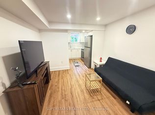 55 Rockford Rd, Toronto, ON M2R 3A6