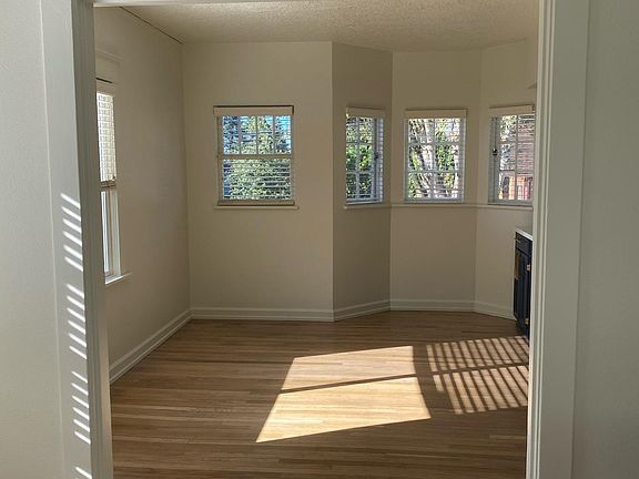 Dining Room - Bay Window