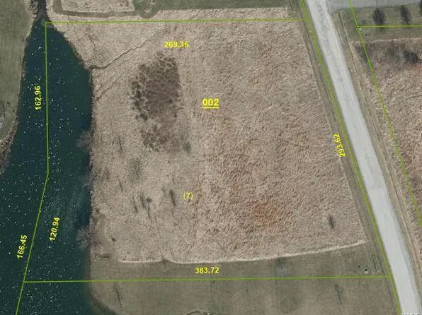 2749 Water Lily Ln, Highland, IL 62249