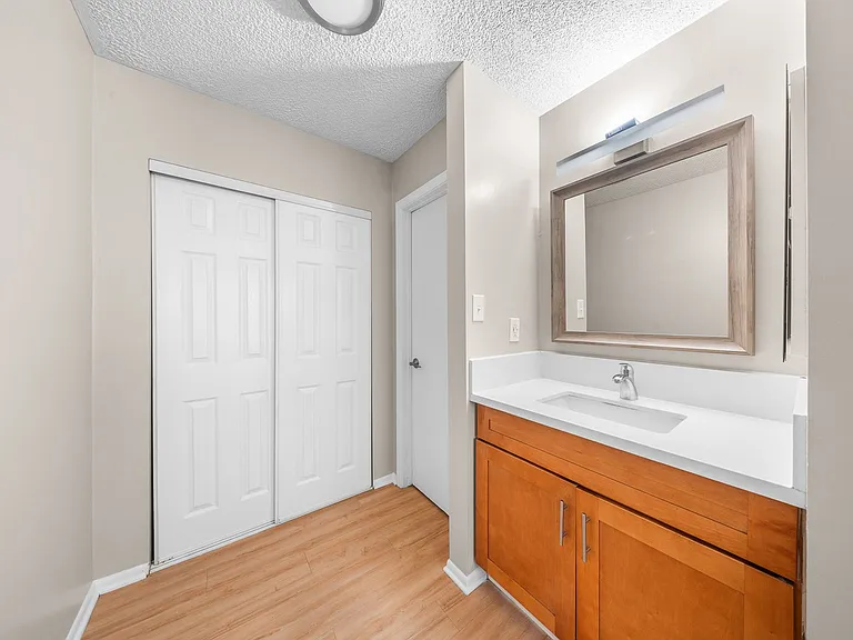 1121 E. 3rd St. — Photo 9