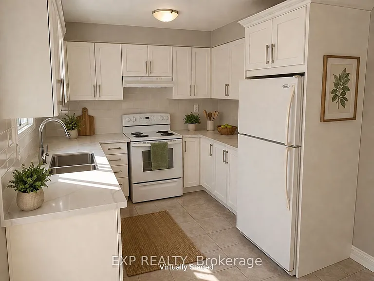 71 Daniels Cres #MAIN LEVEL — Photo 5