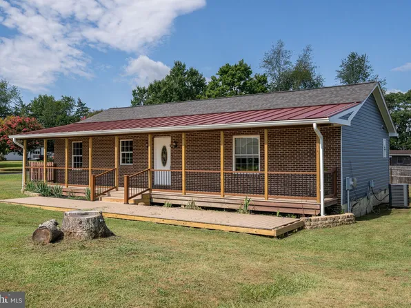 57 Ringgold Rd, Fredericksburg, VA 22405