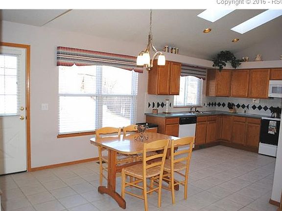5th image of 8115 Radcliff Dr