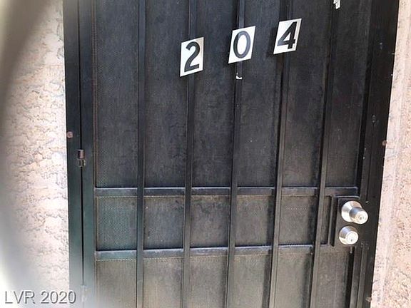 3rd image of 490 Elm Dr Unit 204