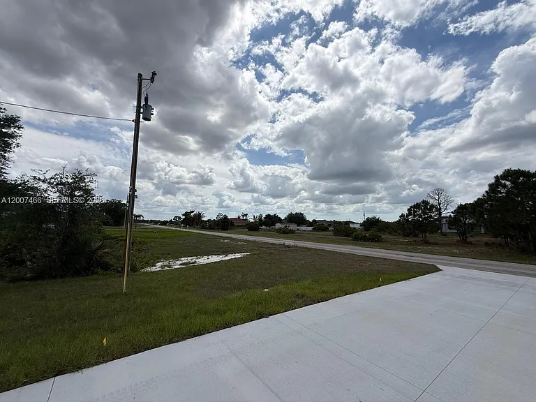 1089 Eisenhower Blvd — Photo 21