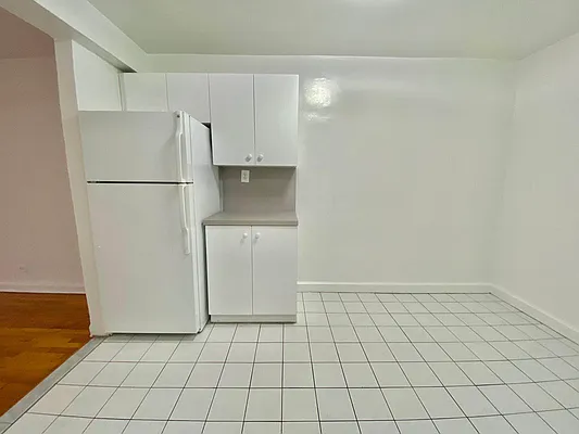 Rented by Contact Realty | media 16