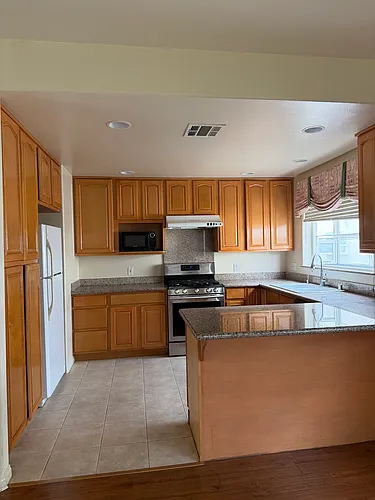 77 S Sierra Madre Blvd #10 Photo 1
