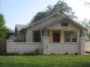 3243 E Country Club Pl, Wichita, KS 67208