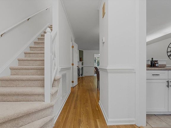 4th image of 2834 Wayland Dr