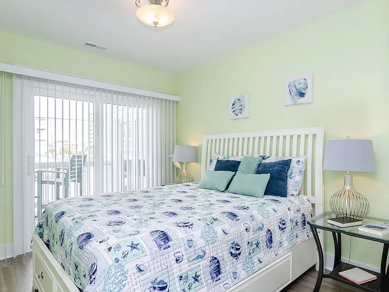 1211 N Fort Fisher Blvd #B — Photo 23