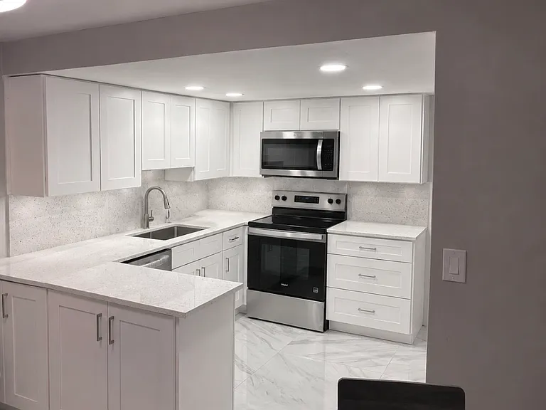 4226 Glissade Dr — Photo 1