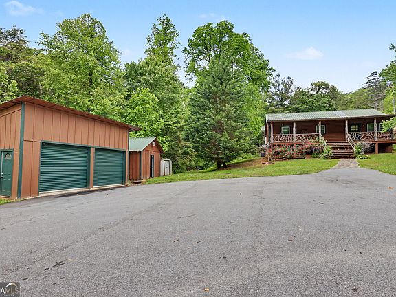 2nd image of 18 Charlie Mountain Rd