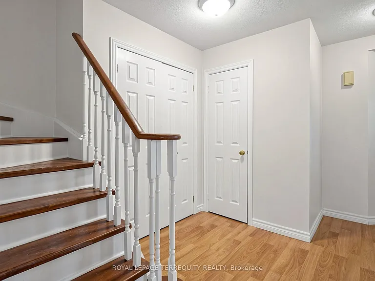 7 Yorkville Ct — Photo 21