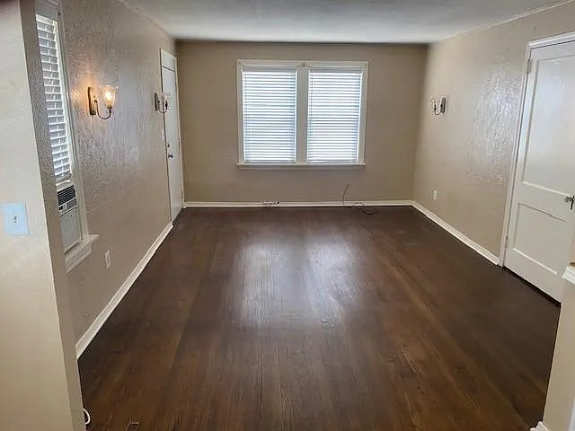 708 NW 30th St #3 — Photo 5